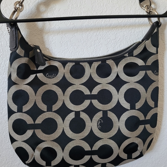 Coach Kristin Hobo Bag Chain Link Op - Picture 2 of 3